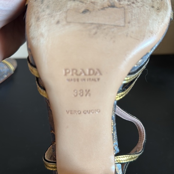 Vintage Prada 4 inch heels. Size 38 1/2. Matelasse + Silk Oro Antico. RARE!!!! - Picture 14 of 16